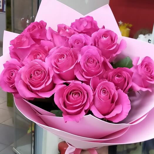 15 fragrant roses bouquet