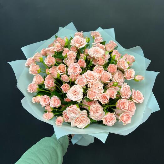 Bouquet of bush roses Lily
