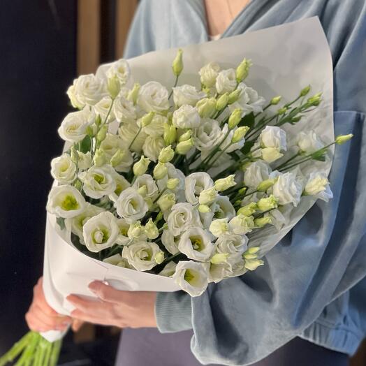 Букет из 15 белых лизиантусов (136)