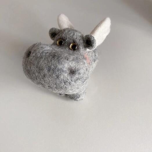 Hippo "on the handle"