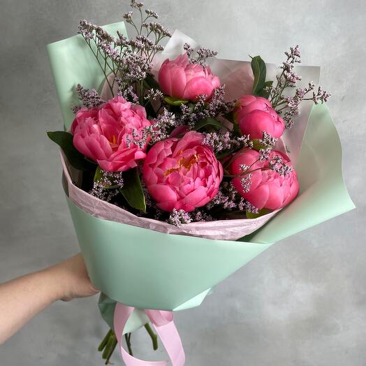 Коралловые пионы