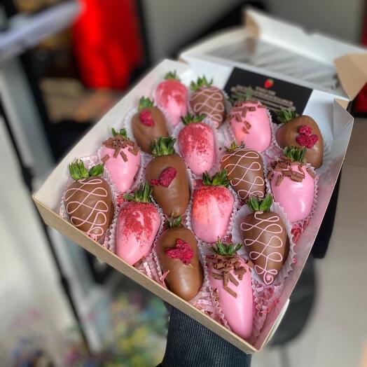 Клубничное ассорти 😻