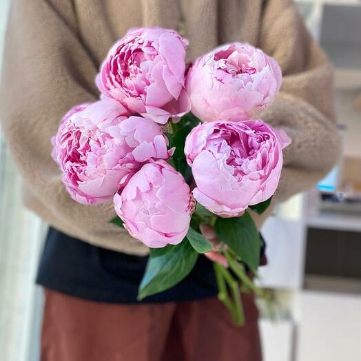 Bouquet in a box "55 roses for your beloved"