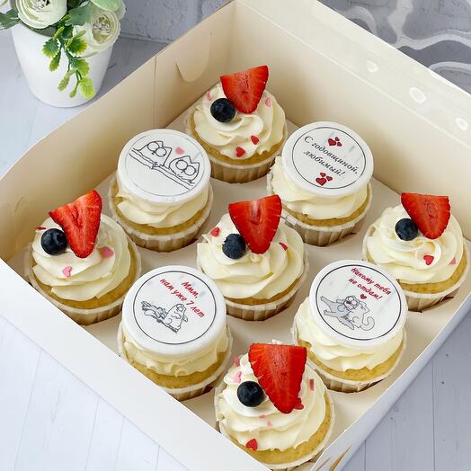 Cupcakes with inscriptions (inscriptions and pictures can be any)