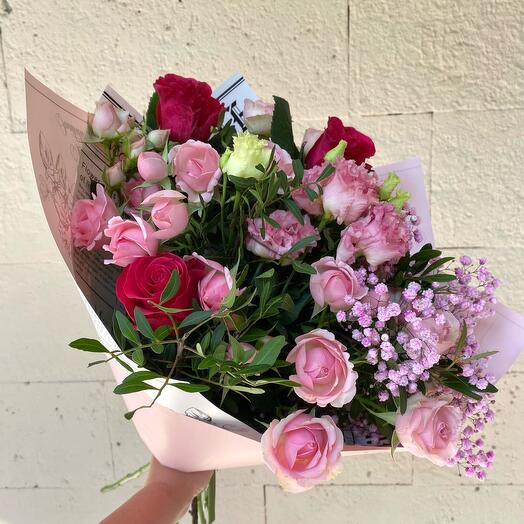 Букет Мечта с розами и лизиантусом
