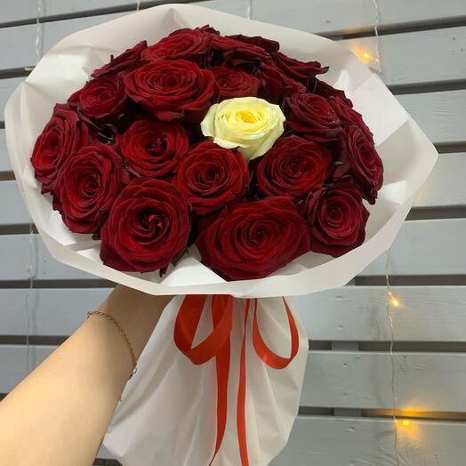 Букет из красных роз с изюминкой🌹