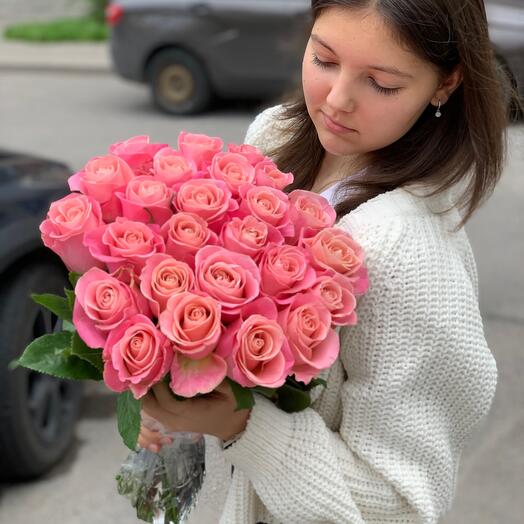 25 нежно розовых роз Hermosa