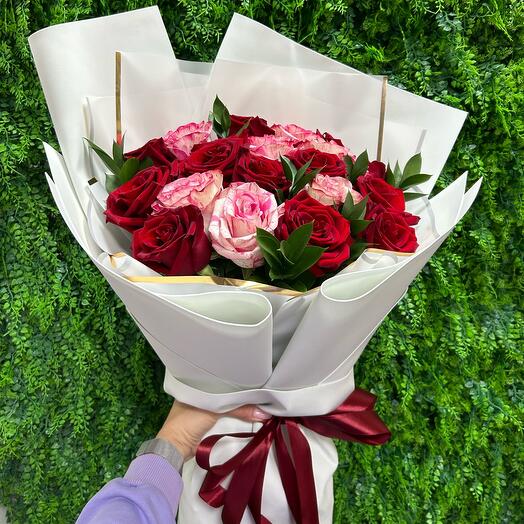 Букет из 19 роз(60см)