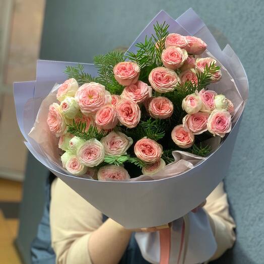 Кустовая Роза в нежном цвете