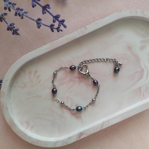 Браслет из культивированного чёрного жемчуга на цепочке