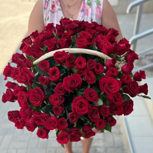 Корзина из 101 розы