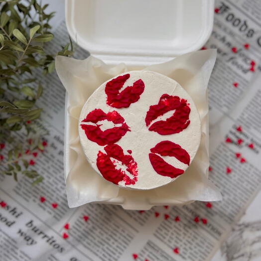 Бенто торт «Поцелуй»