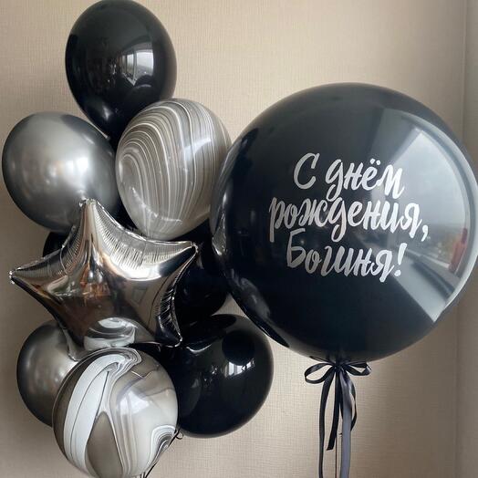 Композиция из воздушных шаров для богини