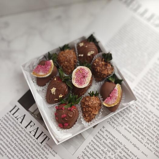 Клубника в бельгийском шоколаде 9 шт