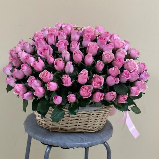 101 РОЗА В КОРЗИНЕ