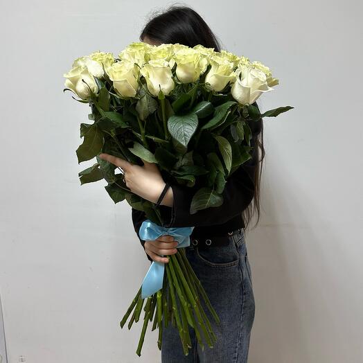 25 rosas blancas