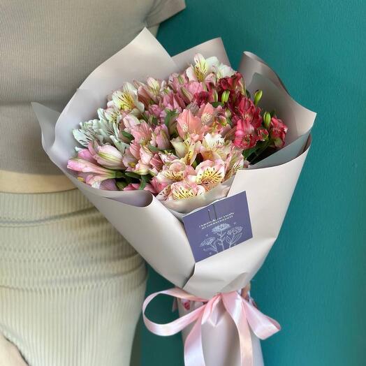 A gorgeous bouquet of 9 alstroemeria