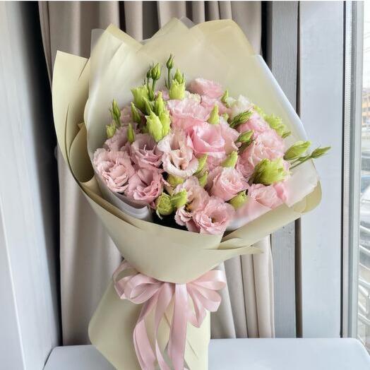 Bouquet of pink eustoma