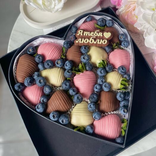 Клубника в шоколаде я тебя люблю