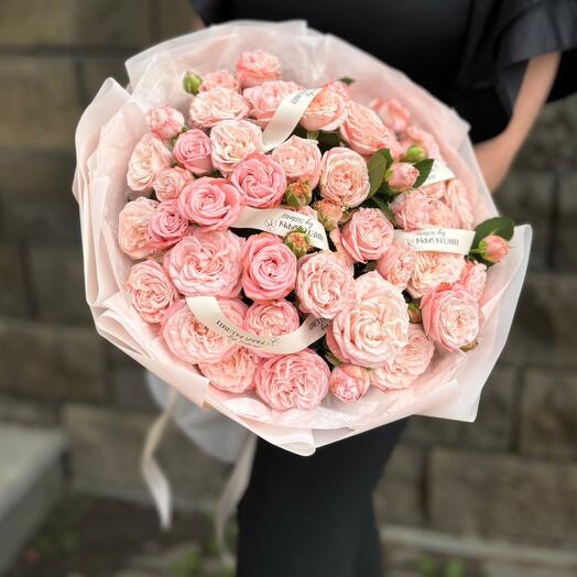 Букет «Первая любовь♥️» из кустовых роз