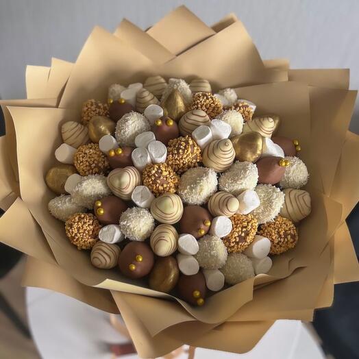 Клубничный букет