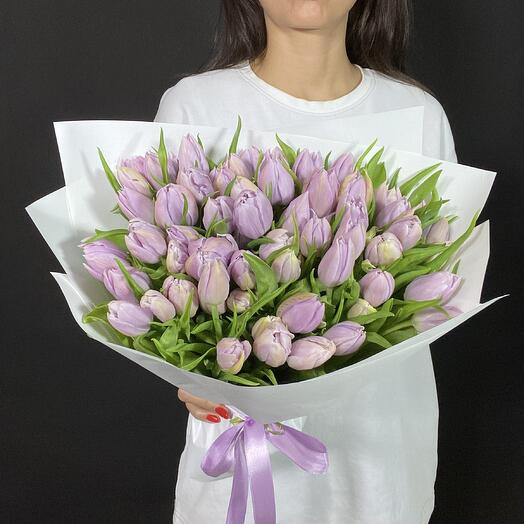 Свето-сиреневые тюльпаны