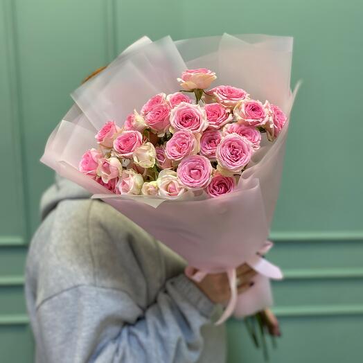 Bouquet of 7 pink bush roses