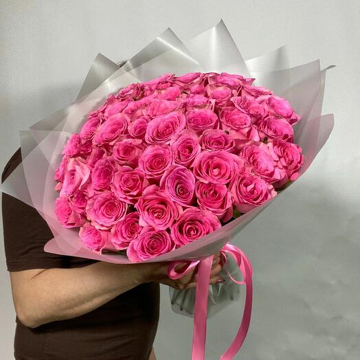 Розовые розы