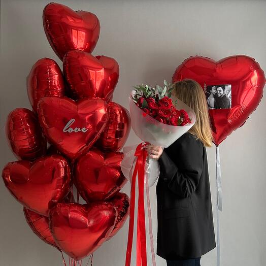 Набор из шаров и монобукета