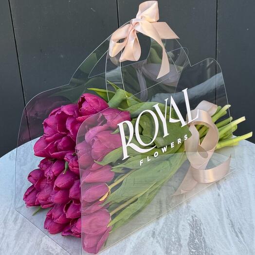 25 тюльпанов в красивой сумочке