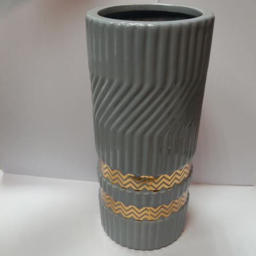 Ваза с отделкой золотой ромб
