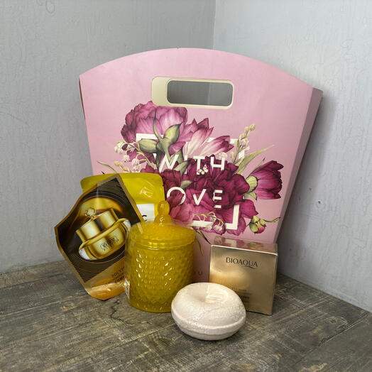 Подарочный бокс женский с арома свечей