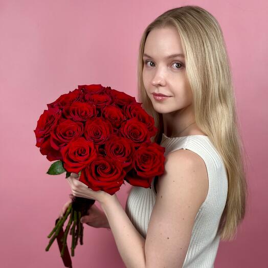 Букет из 15 красных роз