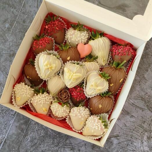 Клубника в шоколаде sweet box