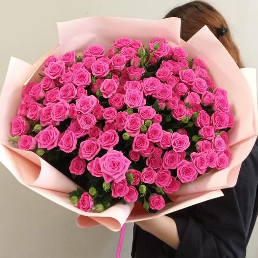 Кустовые розы Пинк Йо в пленке (31шт)