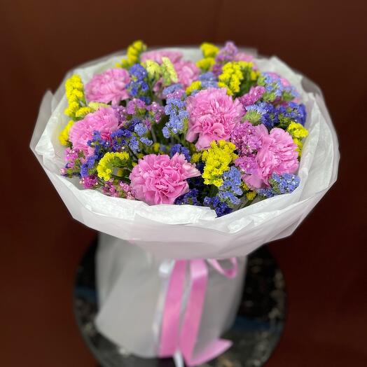 Букет из Статицы и Диантуса