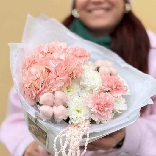 Нежный  букет с розовой гортензией 💖