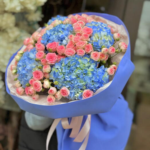💙Букет гортензий и кустовой розы