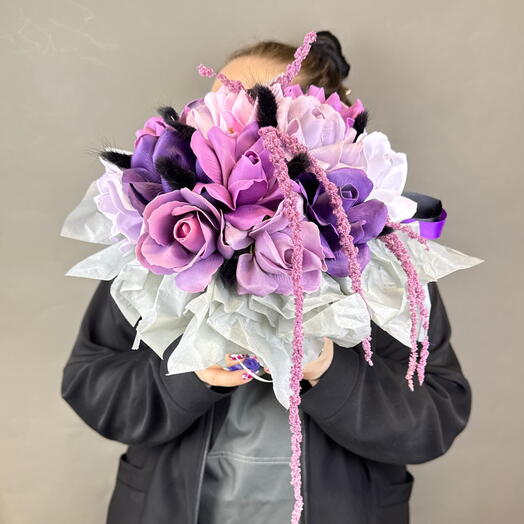 Букет из мыльных лиловых цветов 19