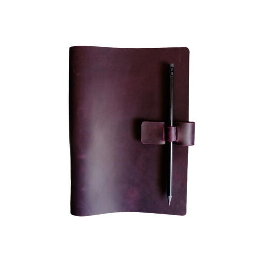 Кожаный блокнот А5 Фиолетовый "На застёжке" 2.0 с креплением для ручки