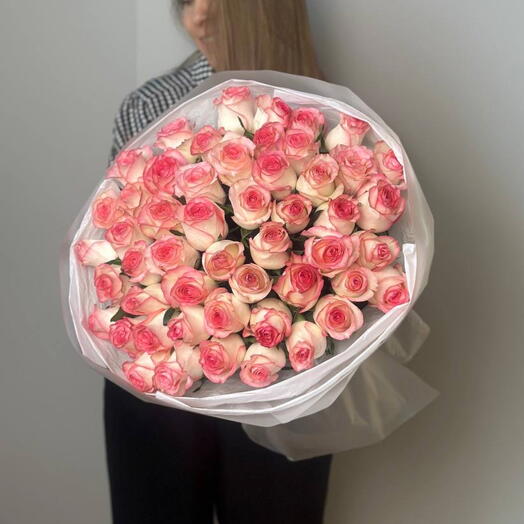 Букет из 51 нежной розовой розы