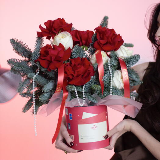 Розы с нобилисом в боксе