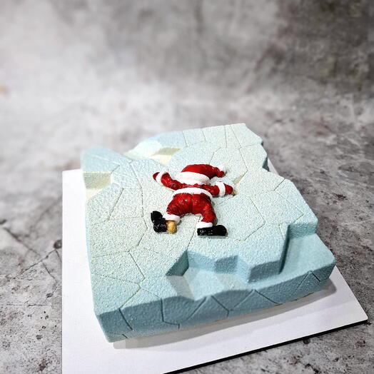 Муссовый торт льдина с дедом морозом