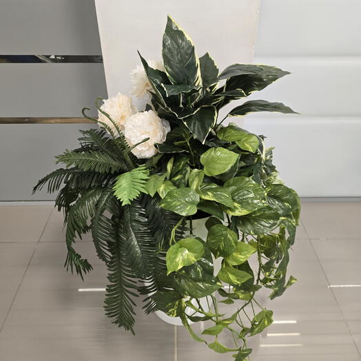 Композиция Пионы в зелени
