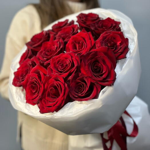 Букет из 15 красных роз сорта Explorer