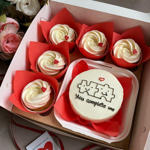Набор на 14 февраля бенто и 5 🧁