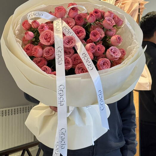 Бұталы раушан гүлдері Хави