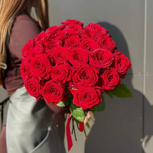 Роза Ред Наоми 25шт