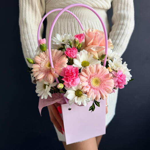 Цветы в сумочке 💗
