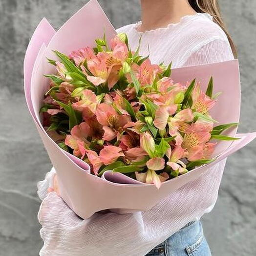 Bouquet of pink alstroemeria